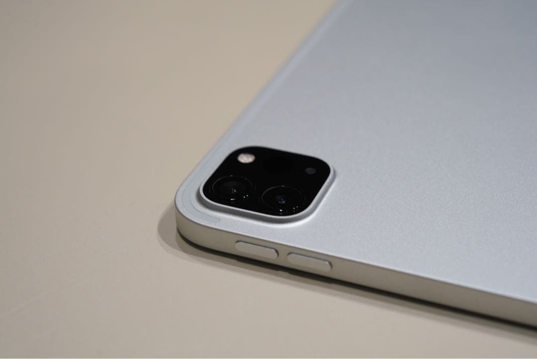 iPad Pro 12.9（Wi-Fi）キーボード、ペンシルセット！