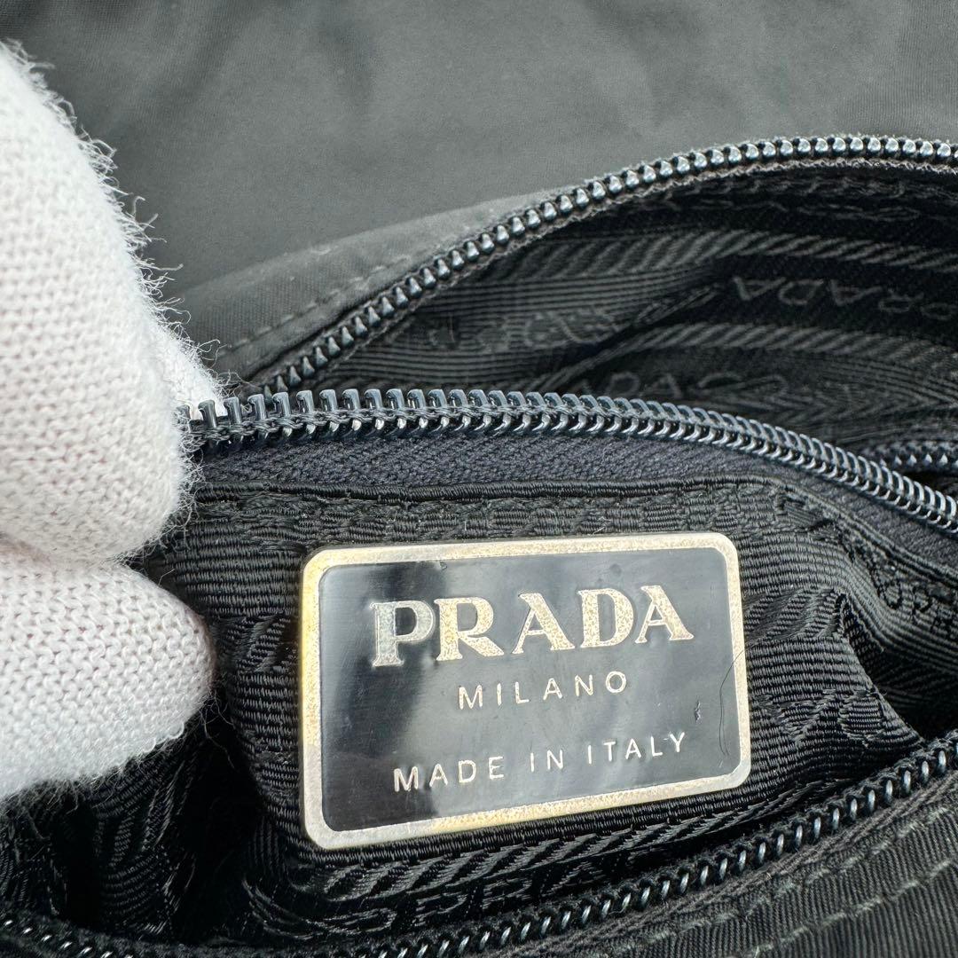 PRADA ショルダーバッグ　ブラック　ナイロン　レザー　三角ロゴ
