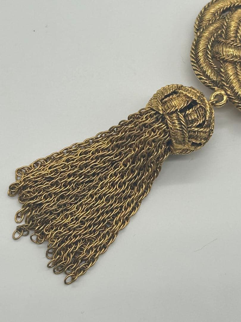 希少ungaro ウンガロ ヴィンテージブローチ タッセル ロープ編み ゴールド