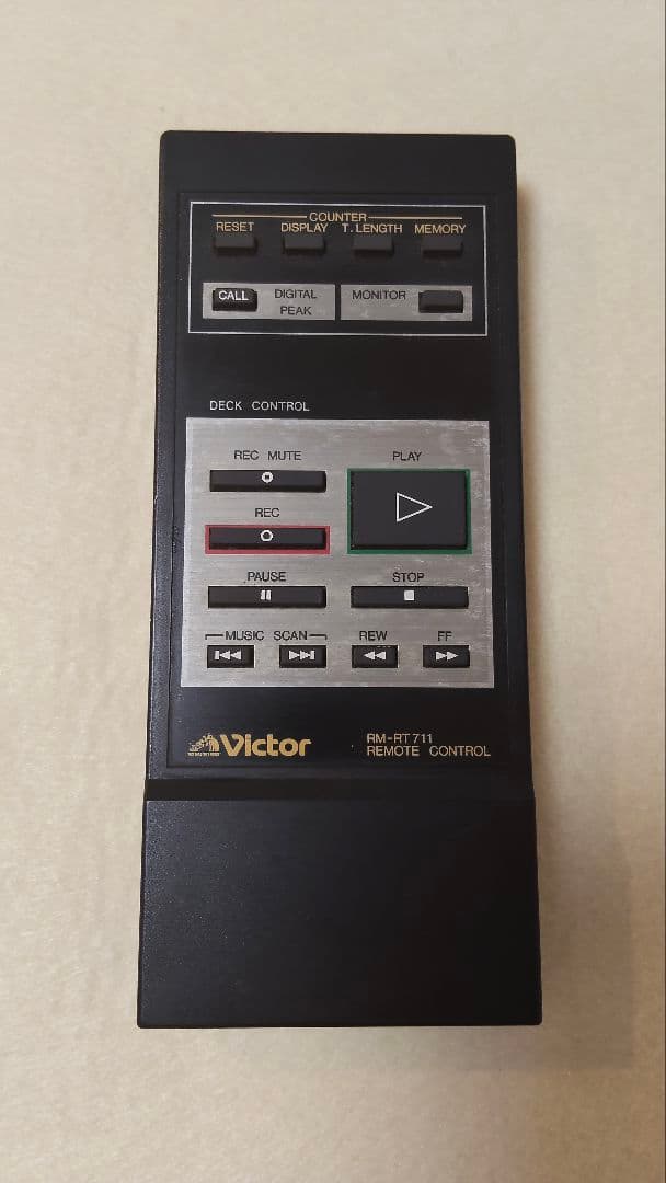 ビクター カセットデッキ V-711 リモコン付き　メンテナンス必要