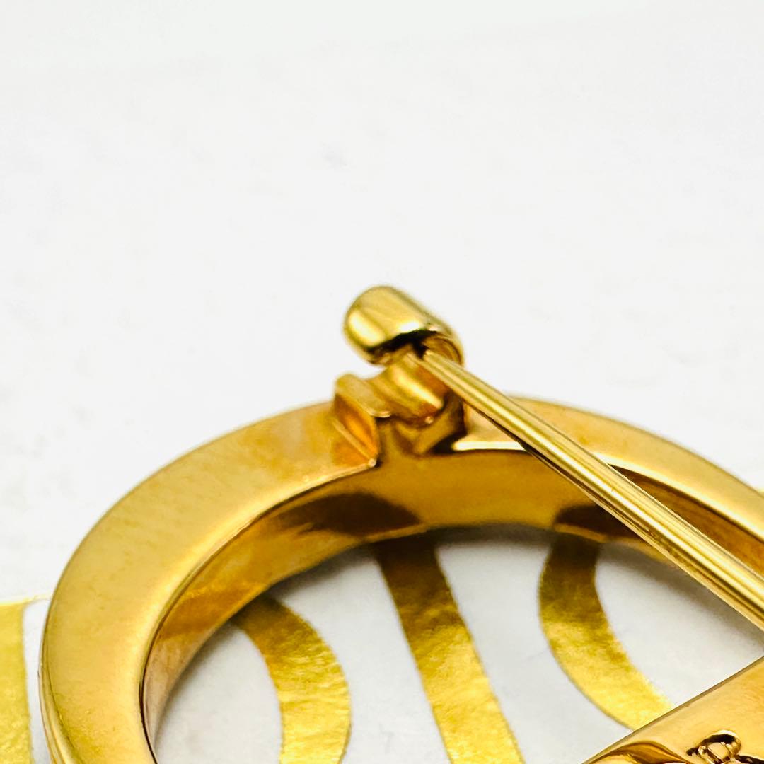 DIOR プチCD ブローチ　ラインストーン　ロゴ　ゴールドカラー　レジンパール