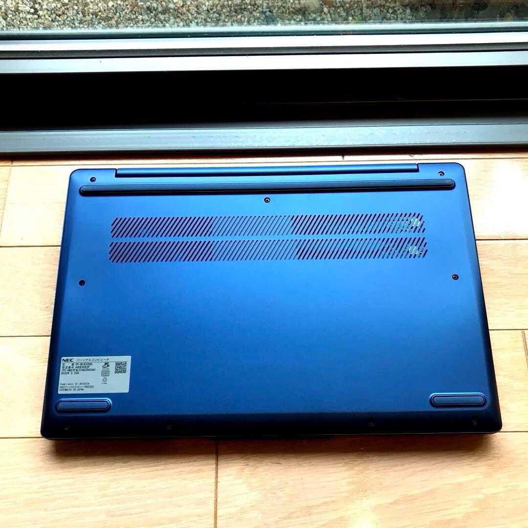 美品 NECLaVieN143CHAL【2023年12月発売モデル】