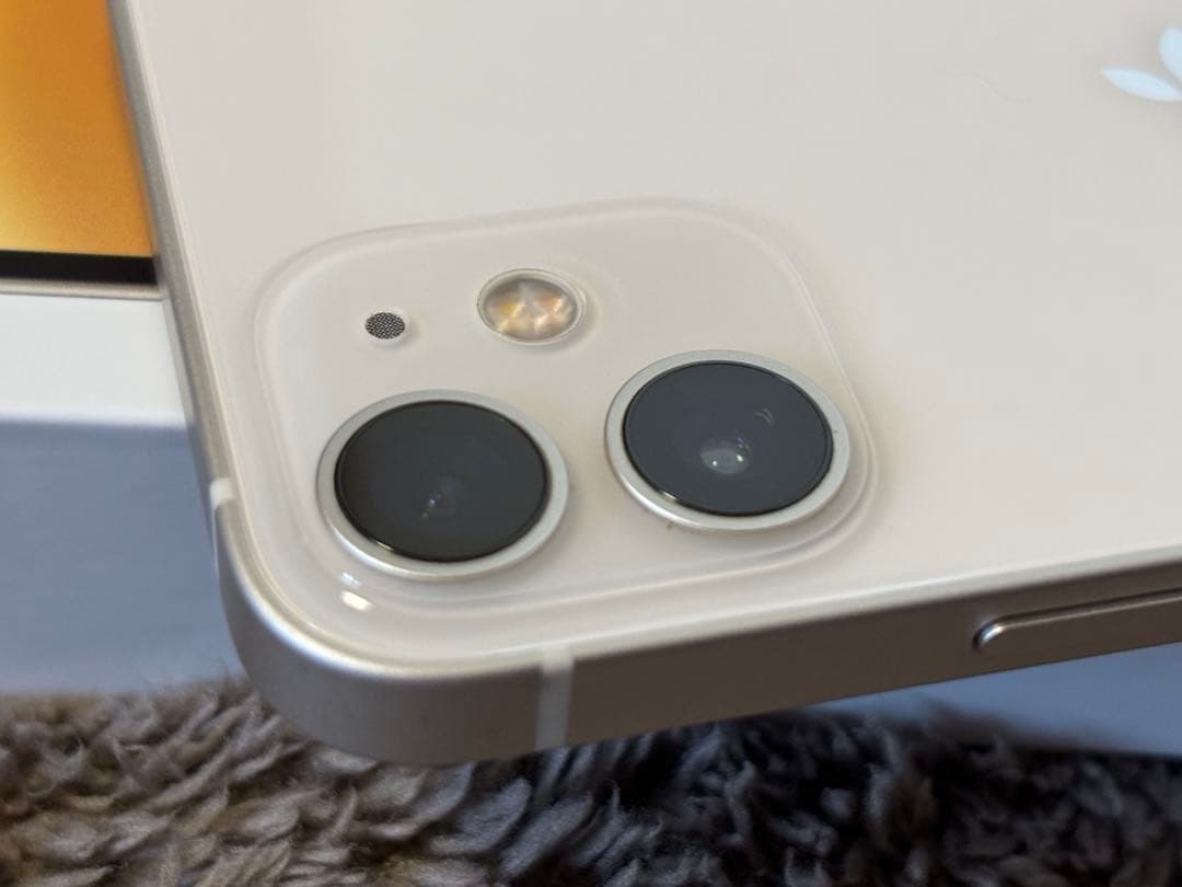 美品 iPhone12 mini 64GB