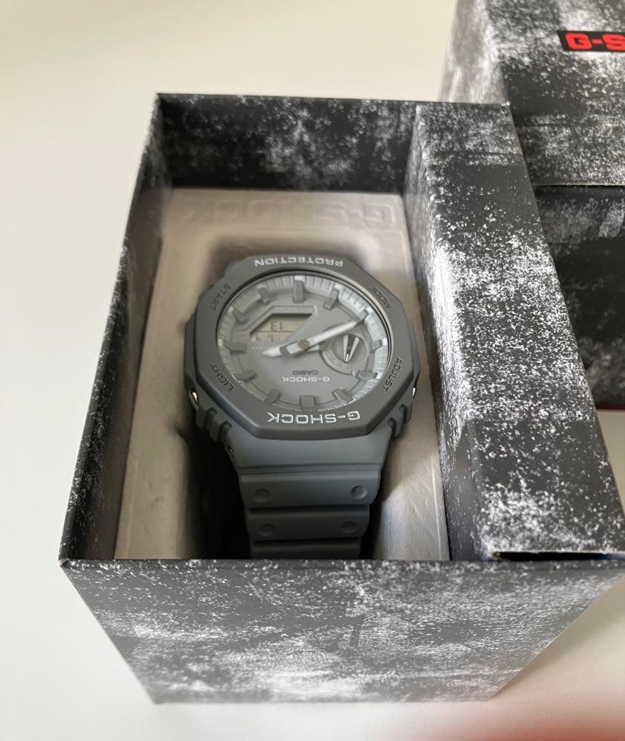 新品未使用タグ＆箱付CASIO G-SHOCK GA-2110ET-8A グレー