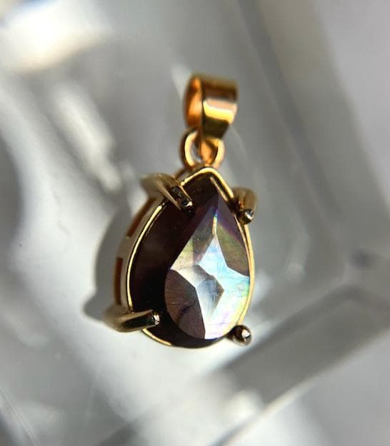 国産天川村 レインボーガーネット ジェムグレードペンダントトップ◇