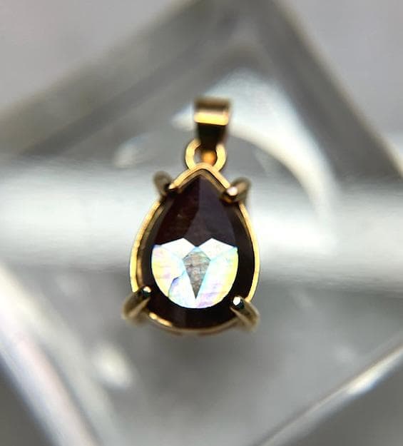 国産天川村 レインボーガーネット ジェムグレードペンダントトップ◇