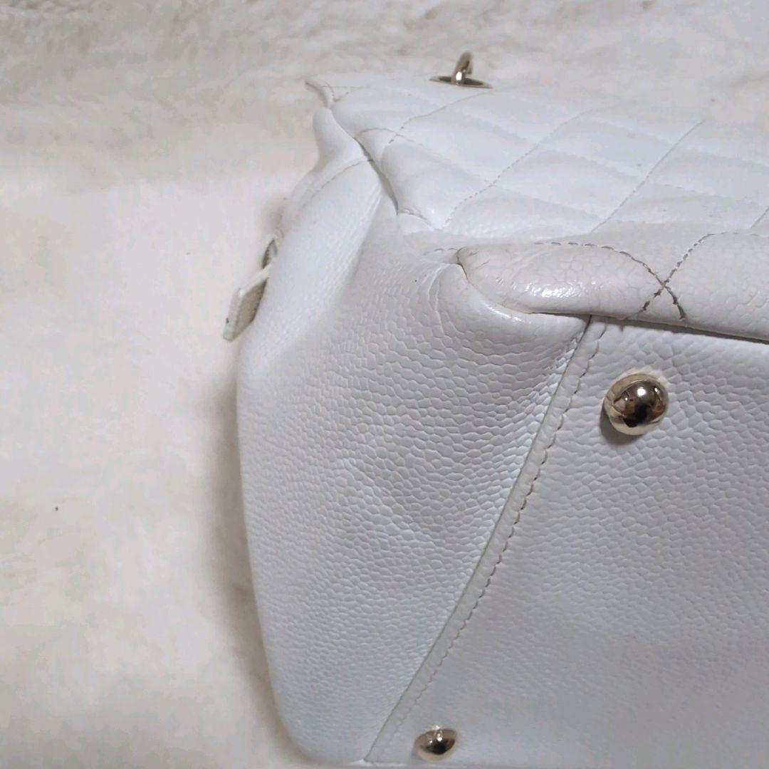 CHANEL キャビアスキン　ショルダーバッグ　チェーン　ホワイト　ココマーク