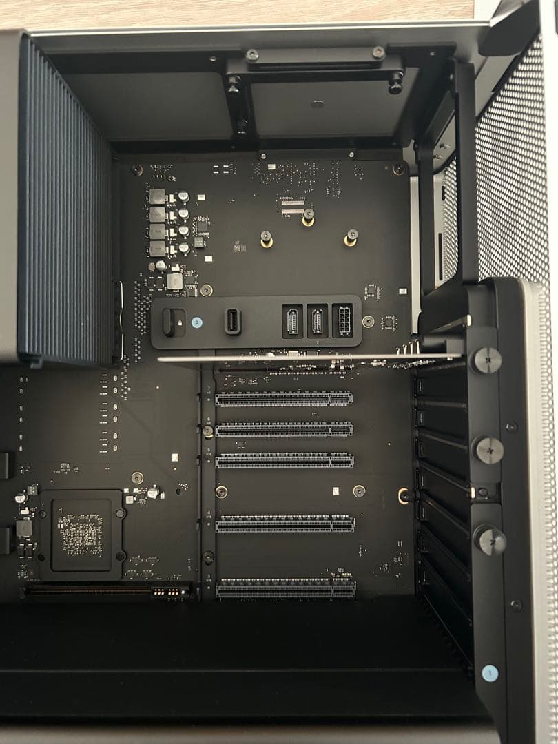 【未使用 新品】Mac Pro Rack 2019 A2304