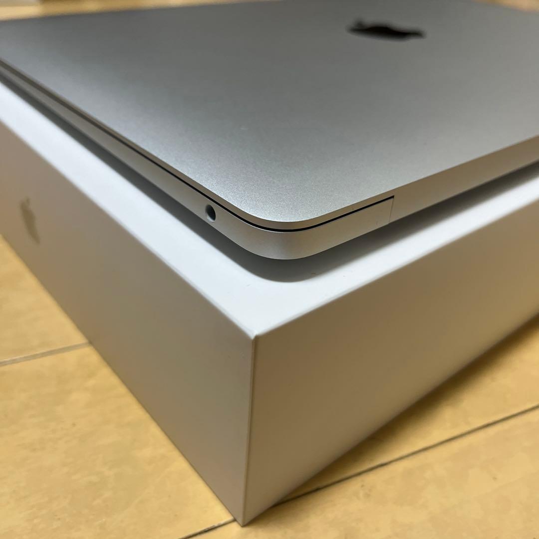 【超美品】Apple MacBook Air M1 8GB 256GB シルバー