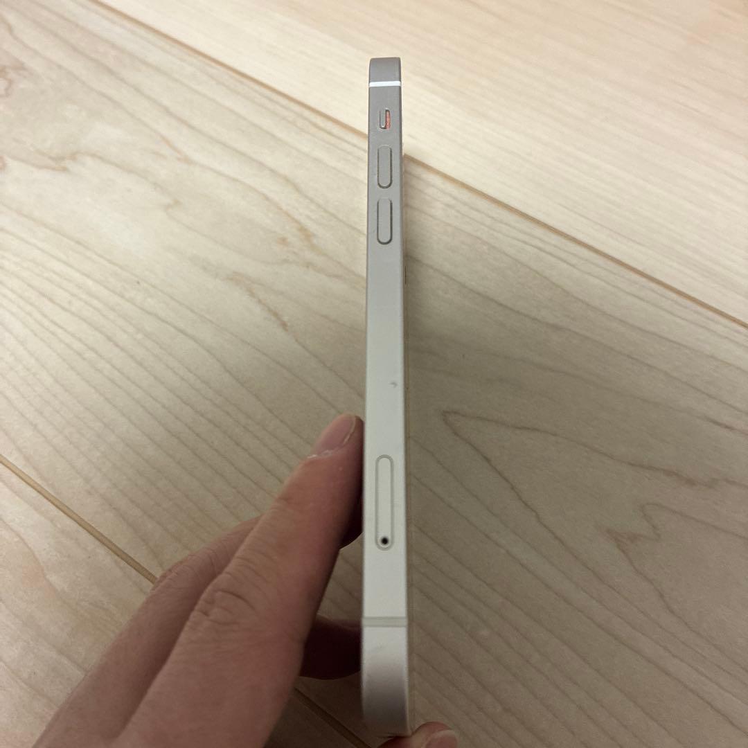 iPhone 12 Supreme ステッカー付き ホワイト