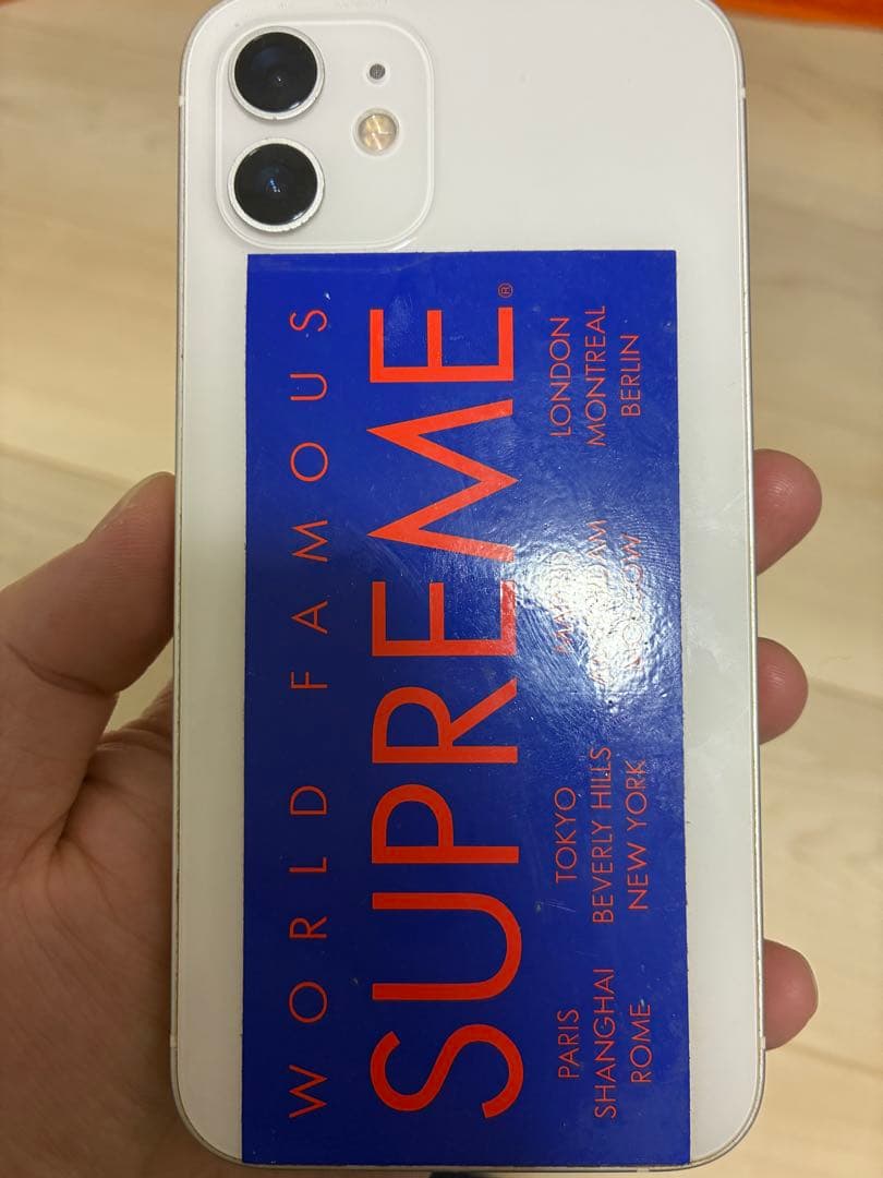 iPhone 12 Supreme ステッカー付き ホワイト