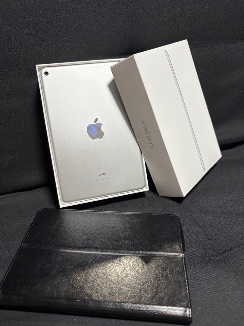 iPad mini Wi-Fi 64GB シルバー（第5世代）＋黒ケース付き
