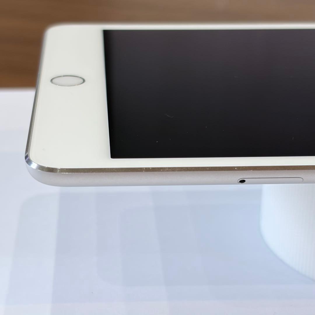 Apple iPad mini4 128GB Wi-Fiセルラー シルバー