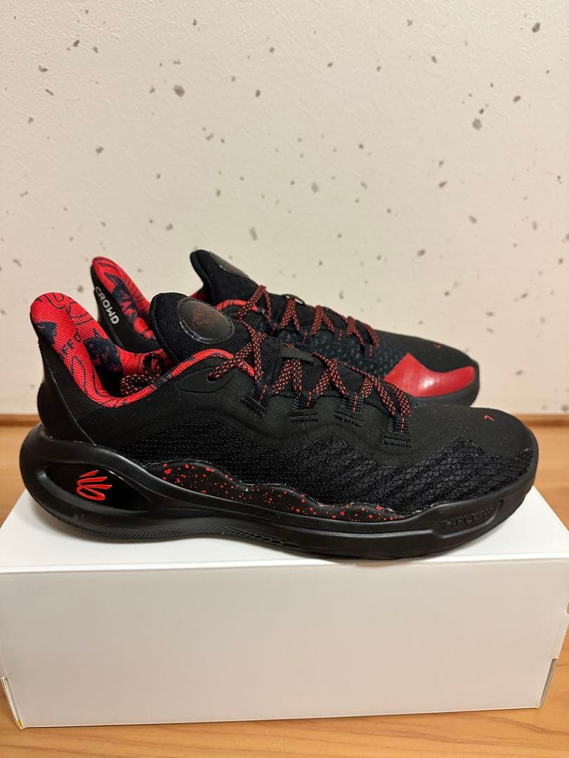 Curry 11 'Tuff Crowd'カリー11 アンダーアーマー