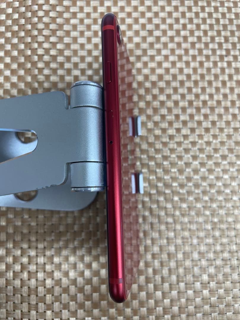 iPhone SE 第3世代 64 GBレッドSIMフリー【0813】