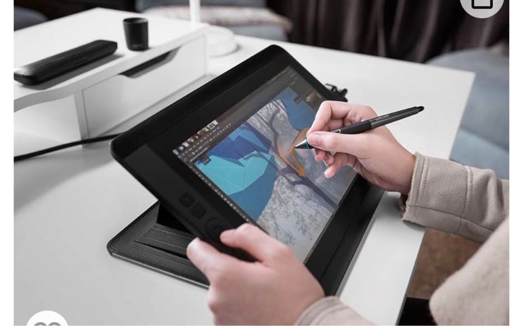 【Wacom ワコム】CINTIQ DTK-1301/K0 液タブ　ペンタブ