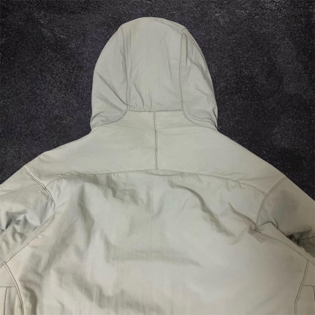 【人気】Patagonia ナノエアフーディ tech atom グレー