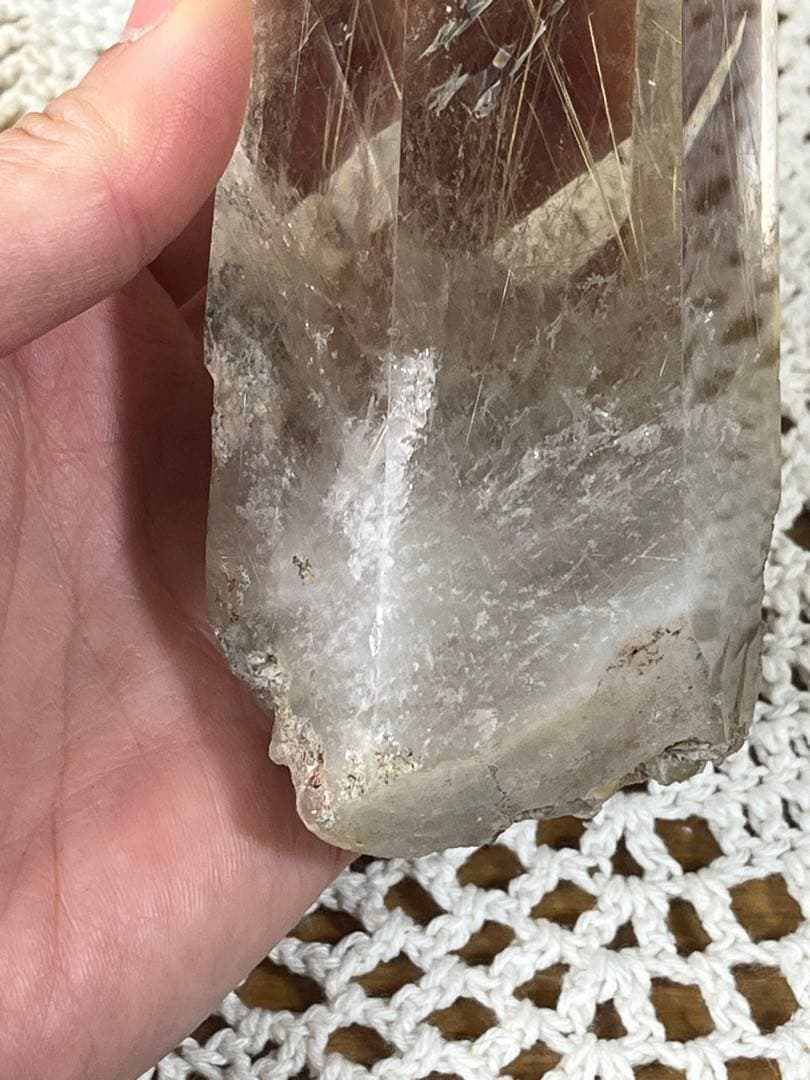 【天然石】ルチルクォーツ　ポイント　タワー　置物 高さ約20cm 流木台座付き