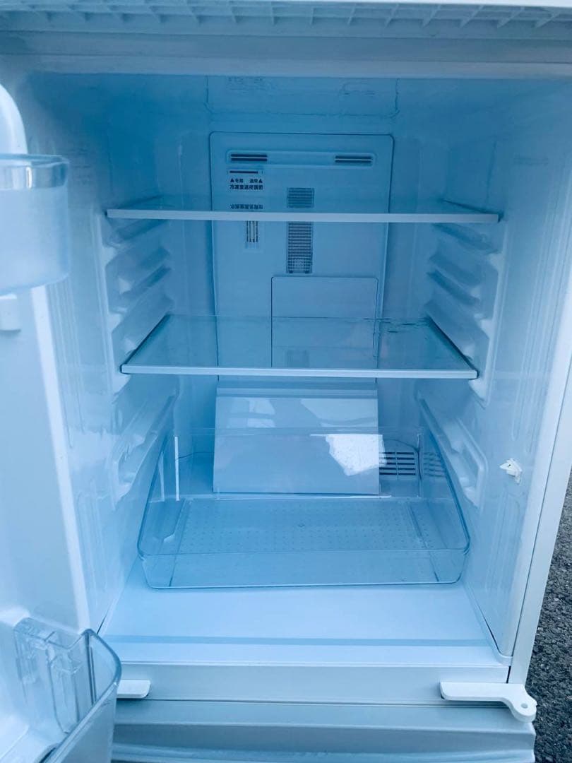 送料設置無料　SHARP ノンフロン冷凍冷蔵庫　SJ-14E3-KW