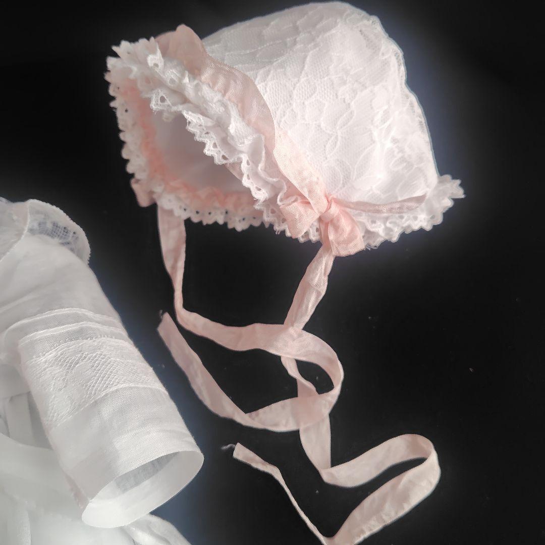 真っ白なアンティークドールドレスとボネのセット