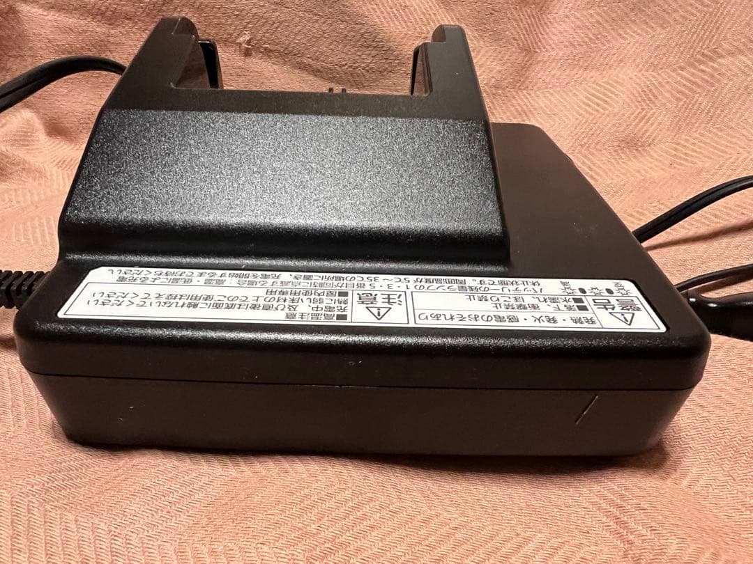 Panasonic パナソニック　充電器　NKJ075Z