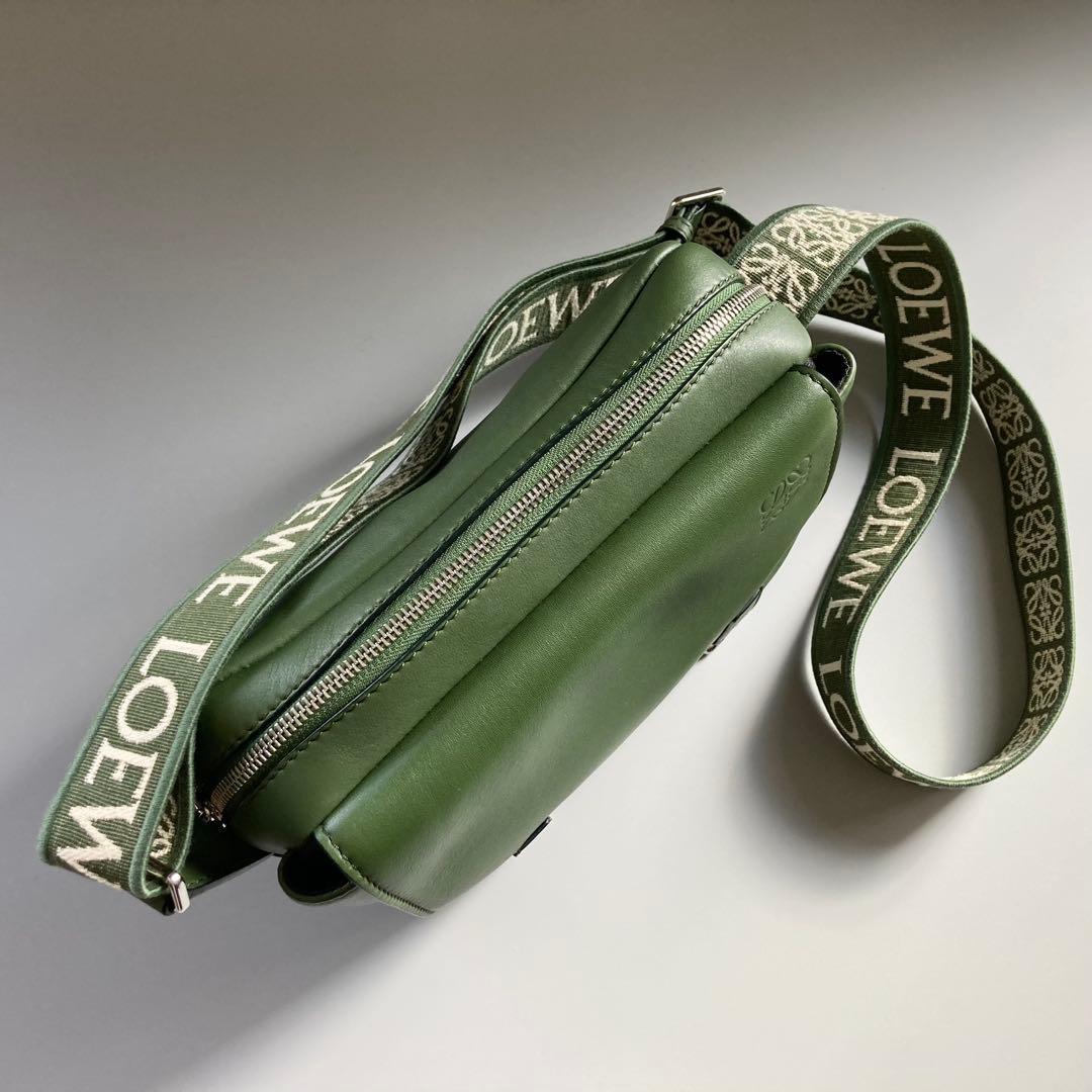 美品 LOEWE ロエベ ミリタリー メッセンジャーバッグ ショルダーバッグ