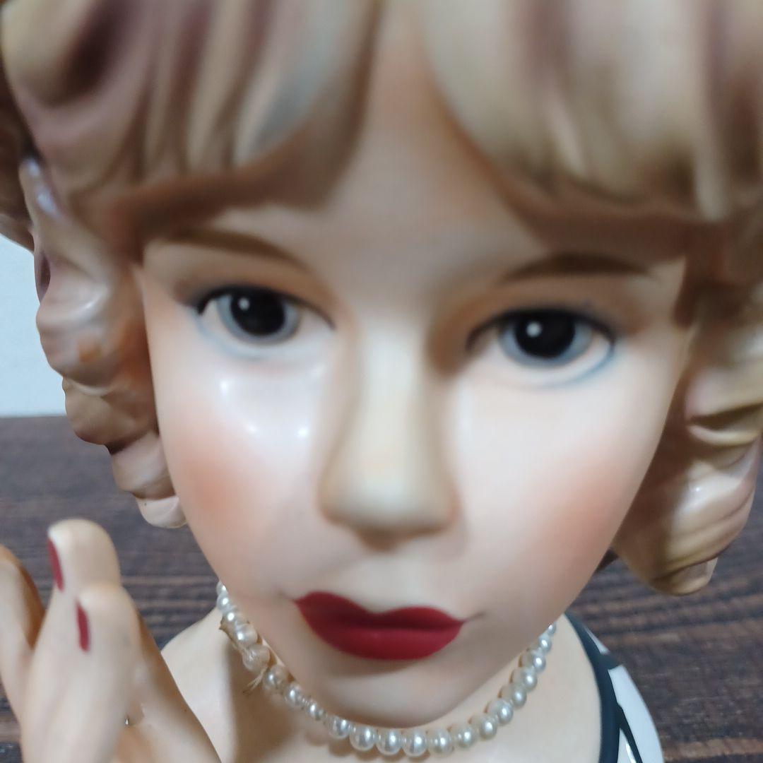 ビンテージ　レディヘッドベース　白い帽子を被った女性の陶器製の置物花瓶