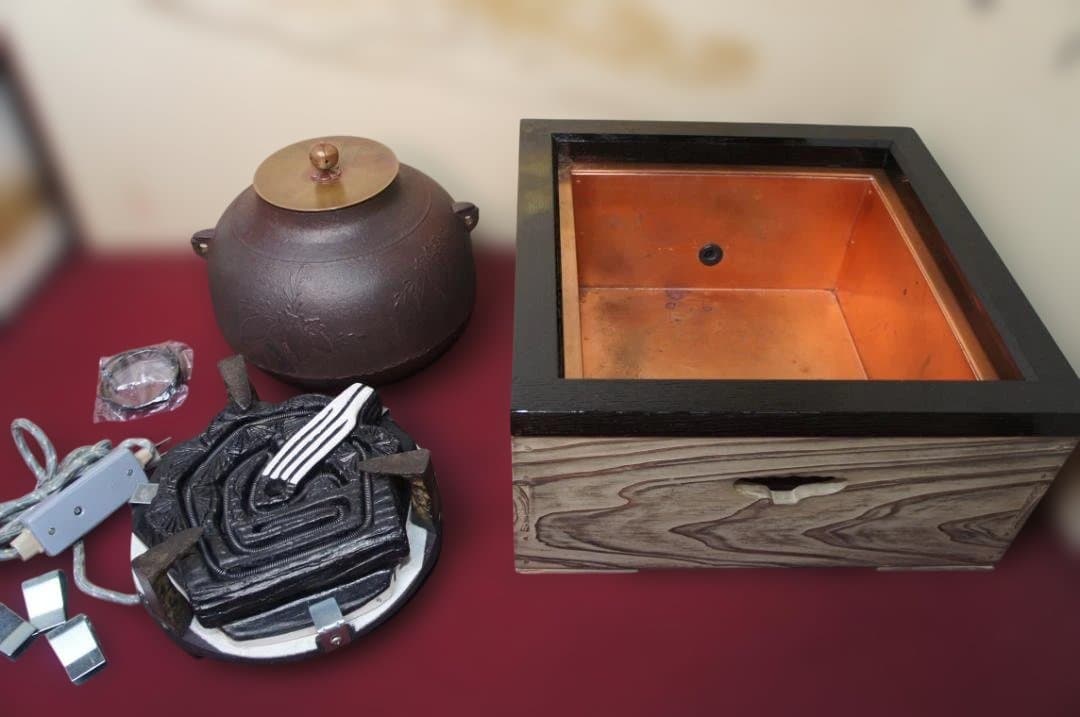 ☆焼杉置炉 国宝敬典 桐地紋真形釜釜鐶 置炉用600w炭型電熱器送料込み