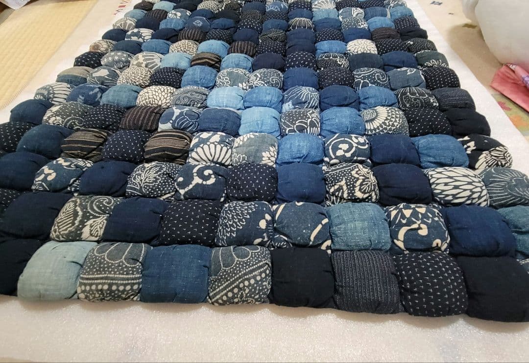 藍染め　古布　木綿　高級手芸品　120 × 67cm　なが座布団　上質　美品