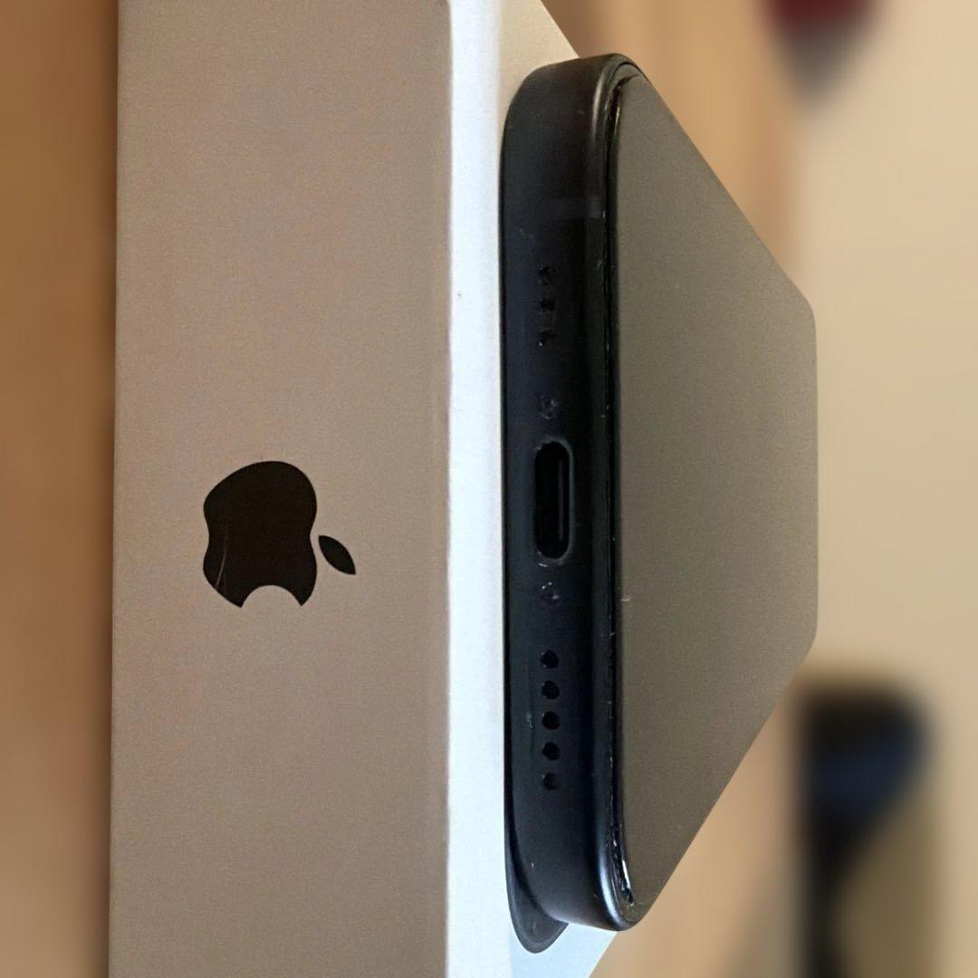 iPhone15 256GB SIMフリー 黒 90%