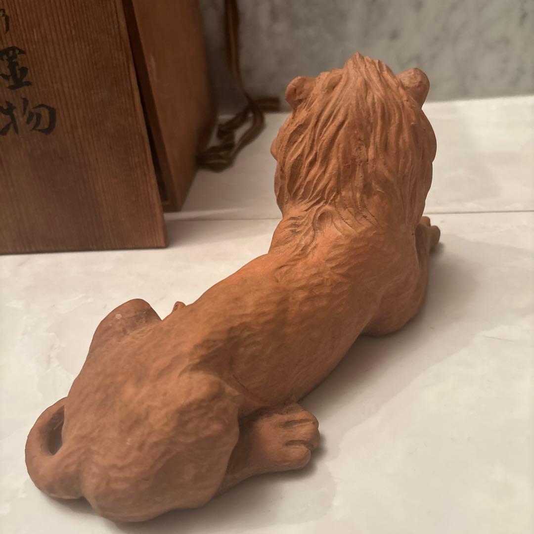 ヴィンテージ作家もの萬古焼　威厳な姿で彫りが美しく芸術的な獅子ライオンの陶器