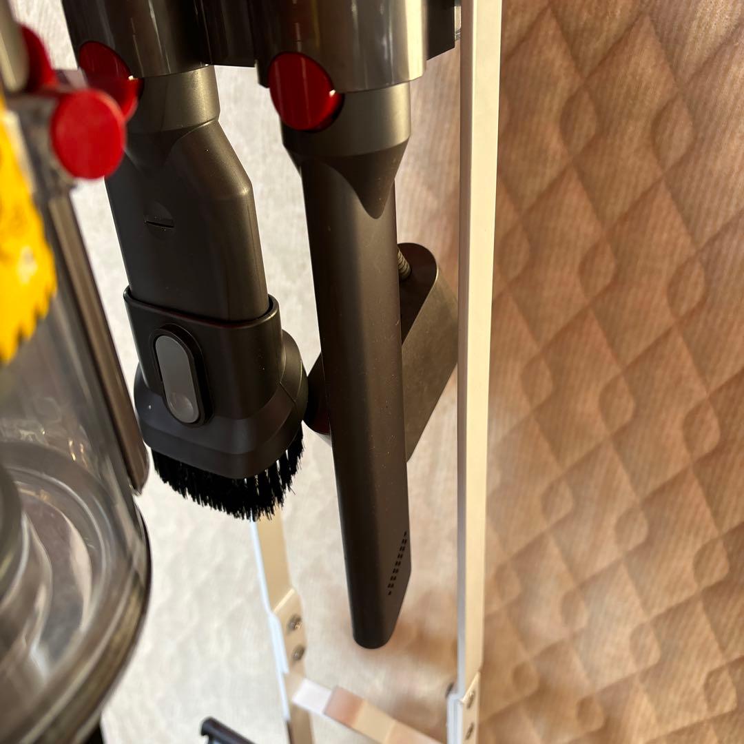 ダイソン掃除機 sv12 スタンド他セット【美品かも？】