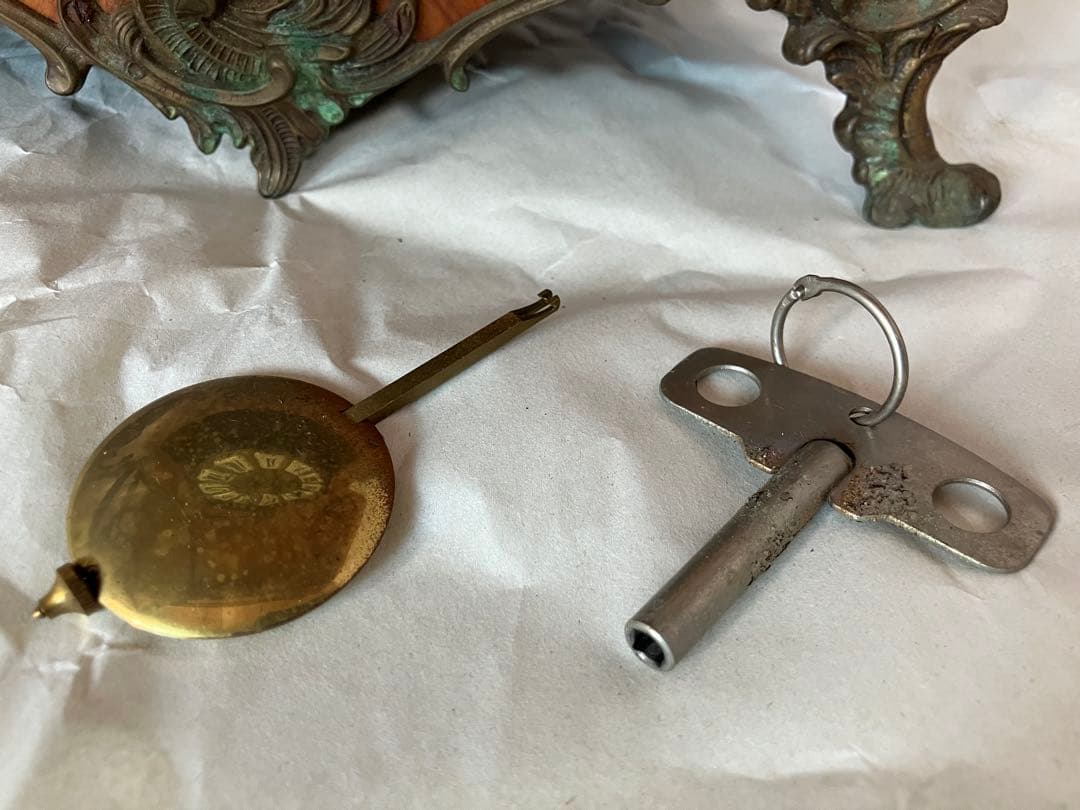 クラシックな西洋 ゼンマイ式 振り子時計 置き時計 西洋 アンティーク