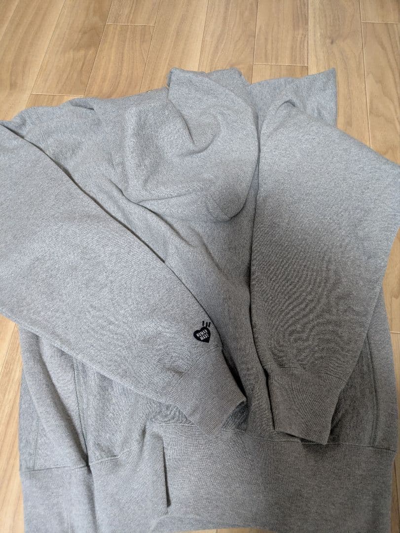 HUMAN MADEダッグ　パーカー