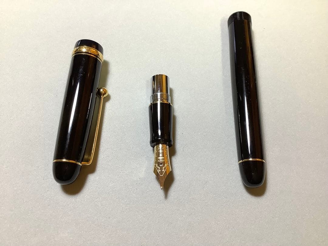 パイロットの万年筆　カスタム74　ブラック　ペン種: B（太字）