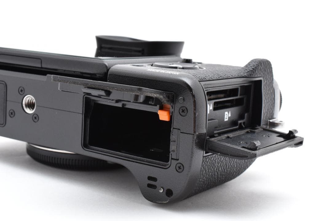 ■ 美品 ■ フジフィルム　FUJIFILM X-T2 ボディ