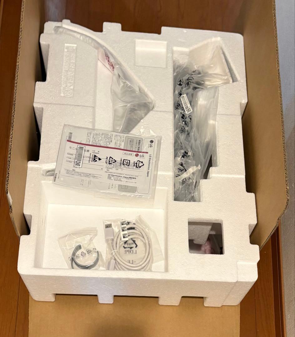 入れ替えの為放出価格　USB-C給電・27インチ4K LG 27UP550N-W