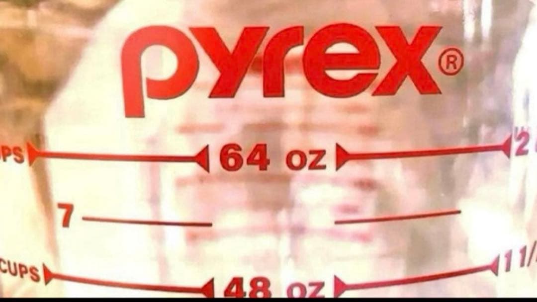 超貴重！新品未使用✳︎Pyrex✳︎ガラス製✳︎計量カップ2L(8cups)
