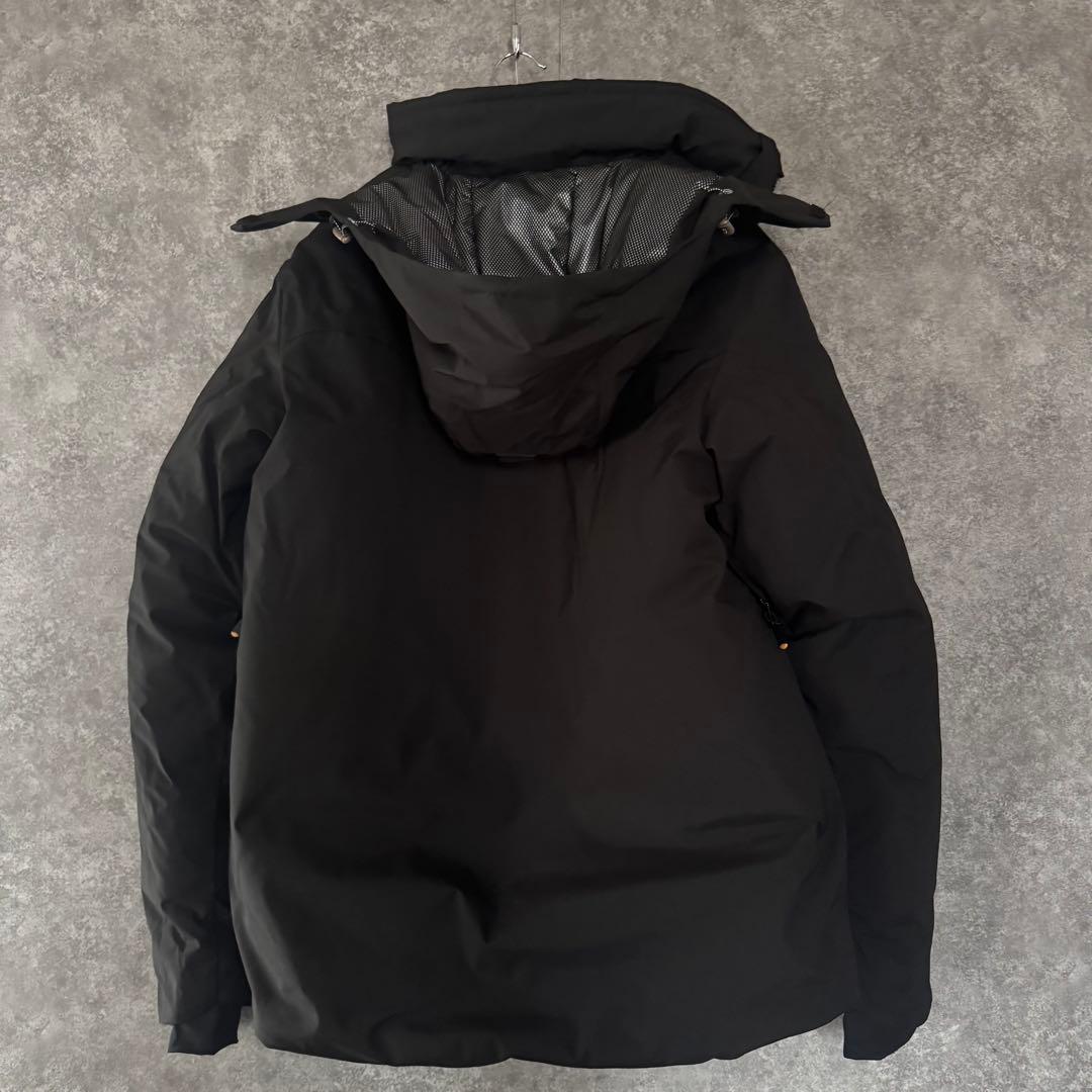 moca様　SALOMON 　スキーウェア　ダウンジャケット　フード付　ブラック