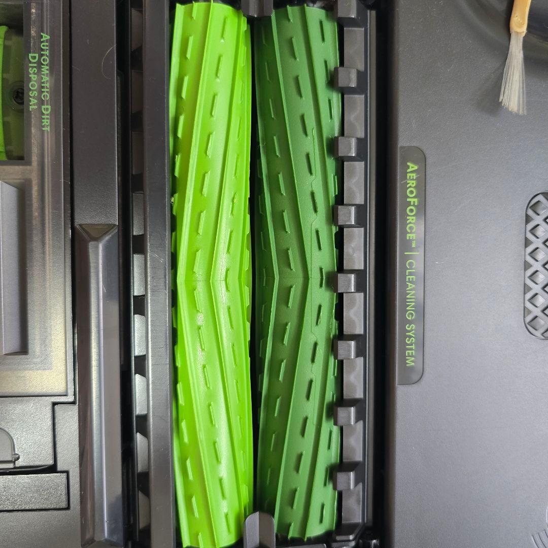 【超美品】ルンバ i3+ ロボット掃除機 ブラック 純正ゴミ袋付き