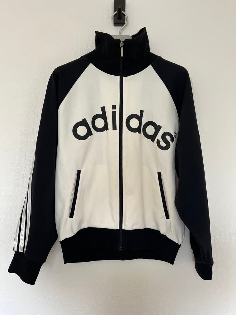 adidas トラックジャケット　サイズ/Ｌ　カラー/ブラック・ホワイト
