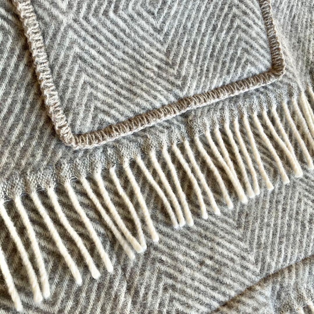 ラプアンカンクリ　MARIAポケットショール　グレイホワイト