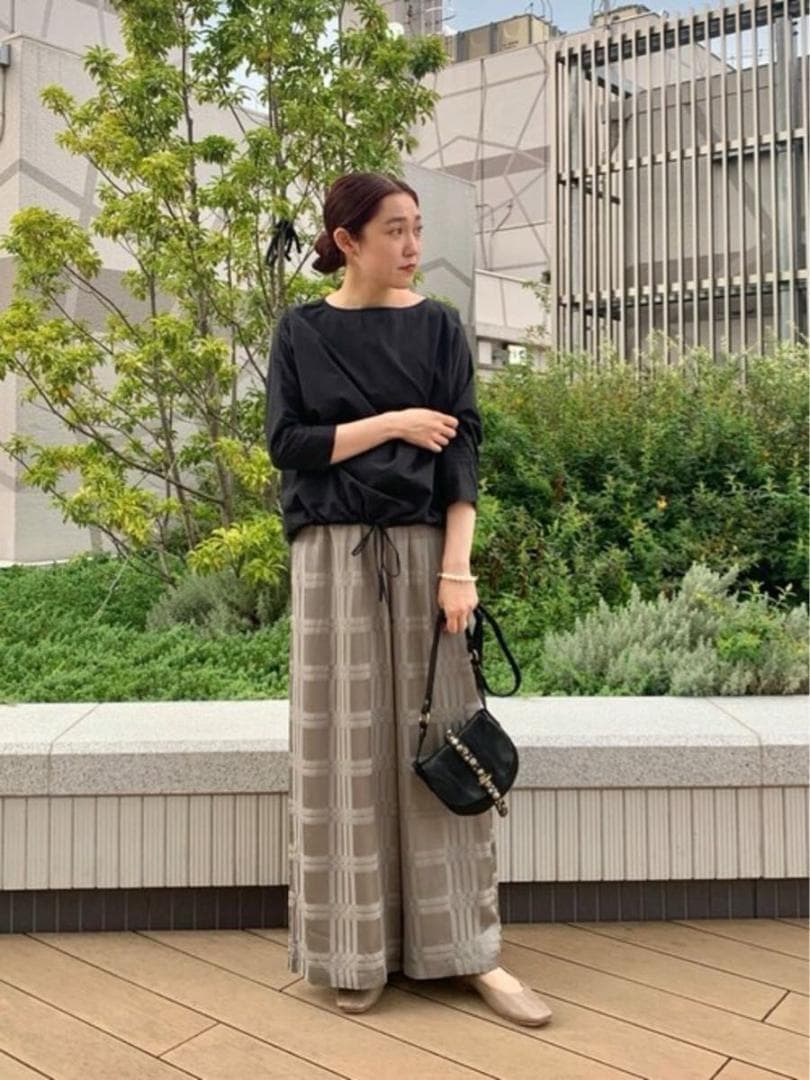 BEARDSLEY ビアズリー　シャツTシャツ　ブラック　洗える ブラウス