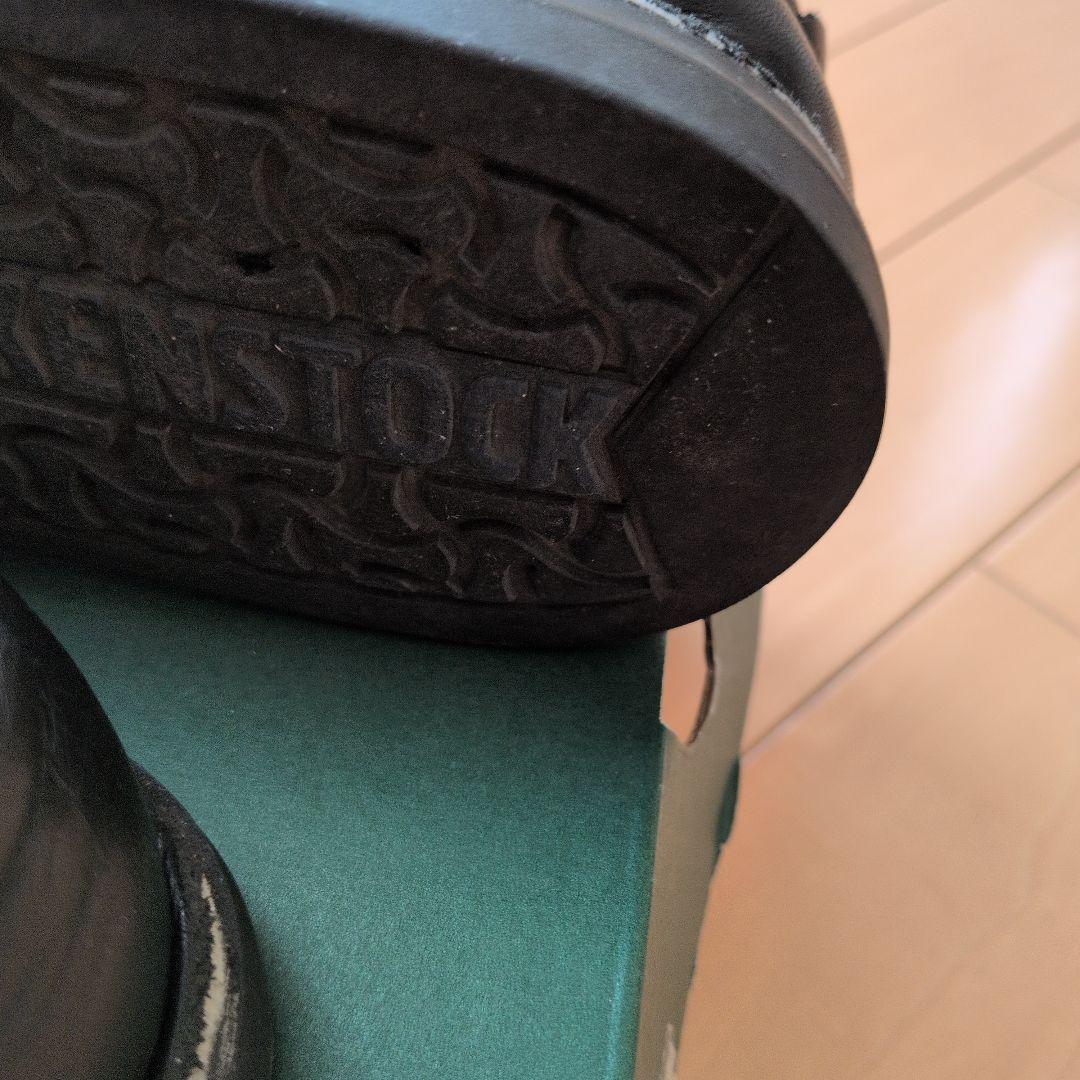 BIRKENSTOCK ブラックフラットシューズ