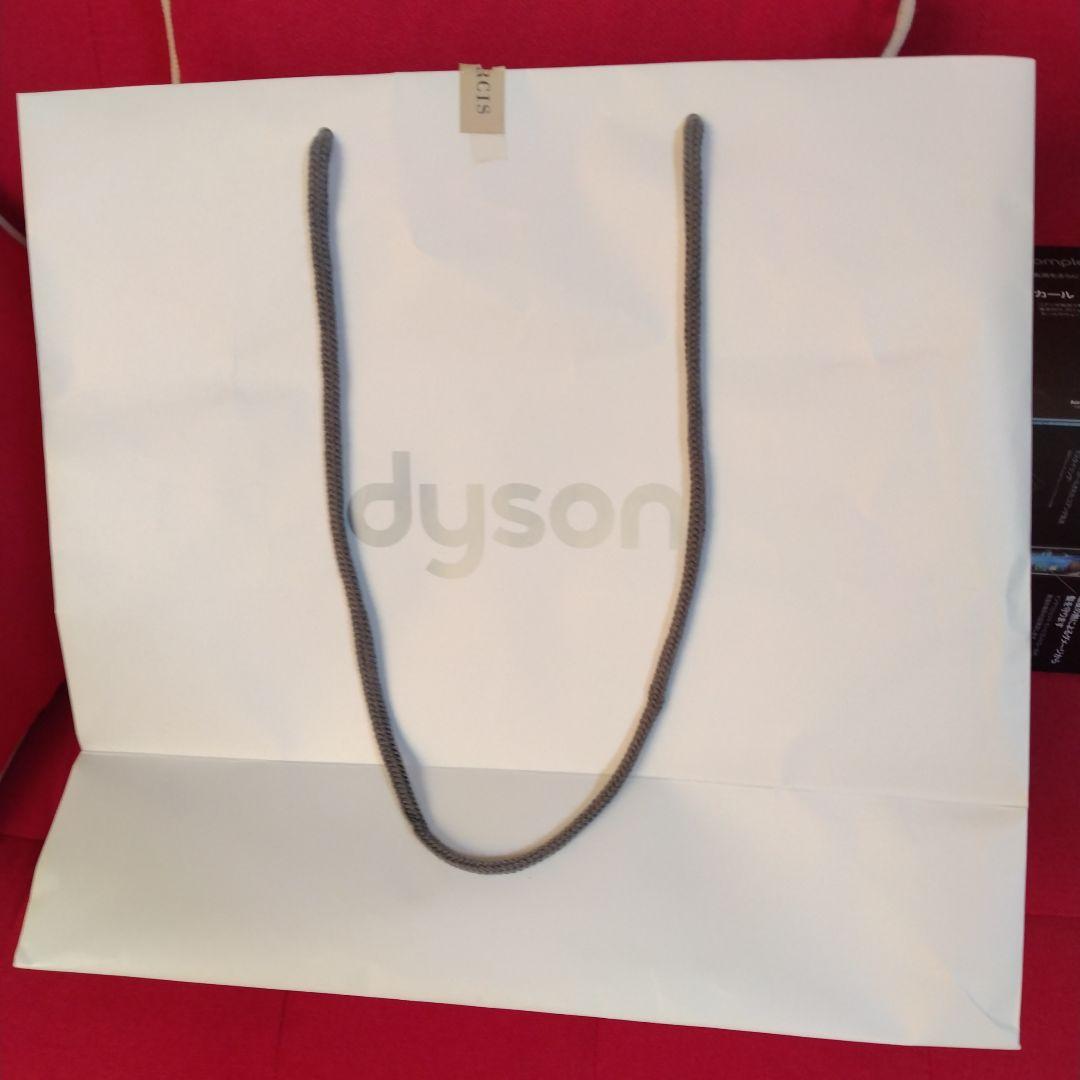 ヘアドライヤー KhineNyeinThu