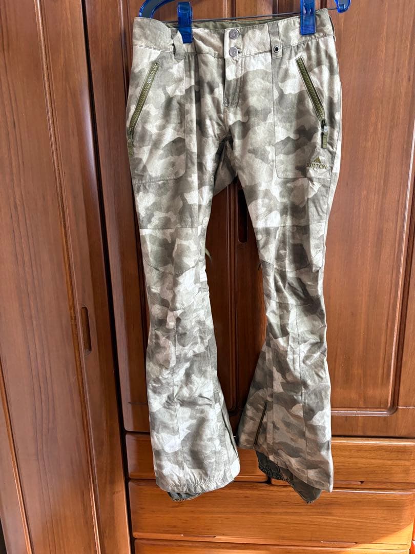 バートンBURTONスキー　スノーボードウエア　オリーブグリーン美品