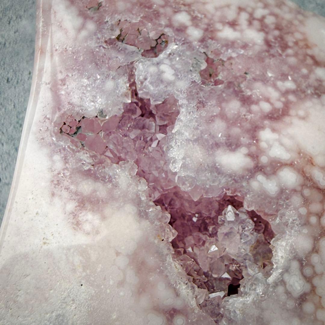 【桜結晶の月】桜瑪瑙×ピンクアメジスト 共生ムーン（台座付き）