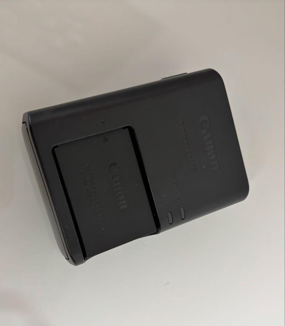 Canon EOS KissX7ホワイト レンズ2本付き