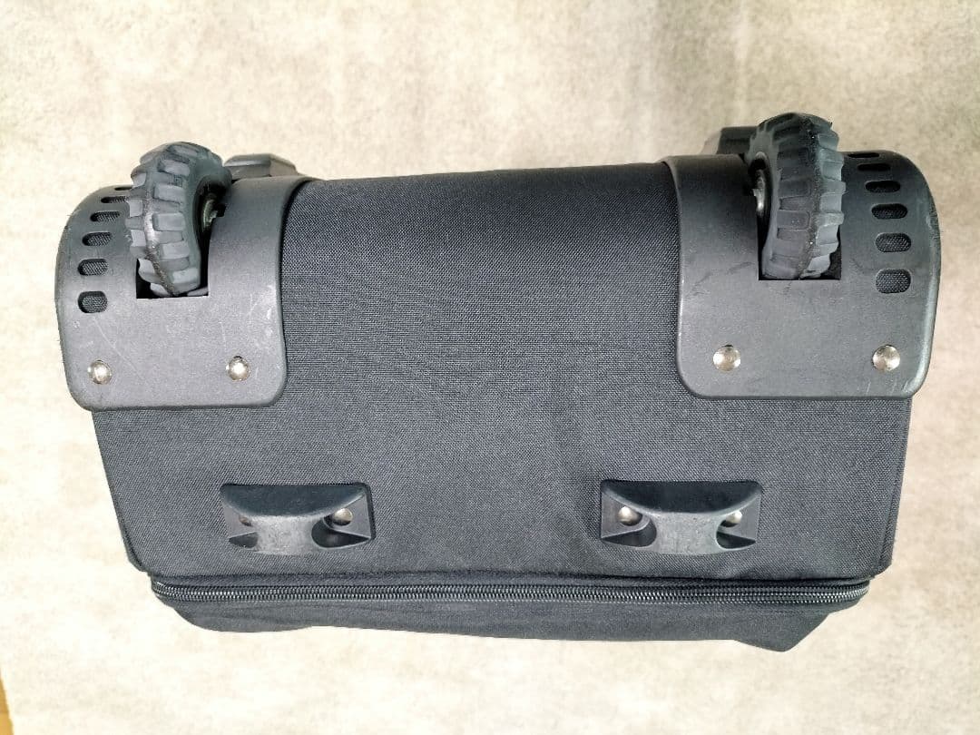 名古屋グランパス　Mizuno キャリーケース 黒