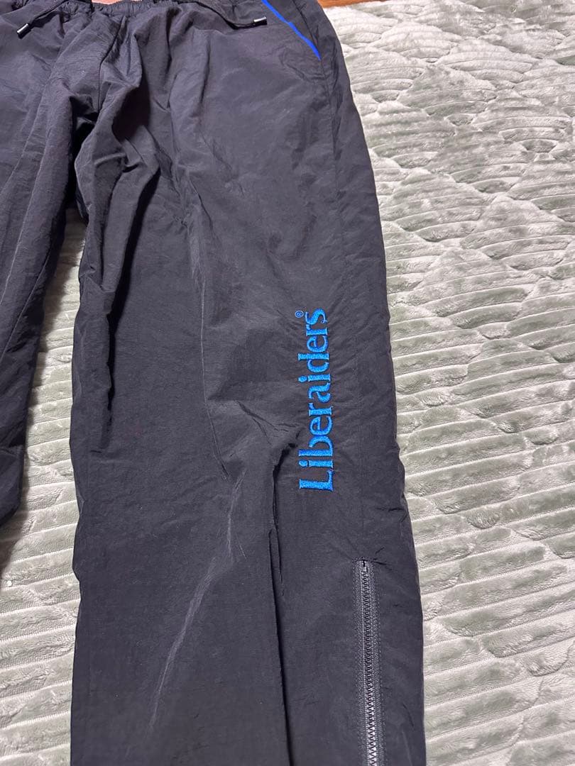 Liberaidersリベレイダースナイロンセットアップ